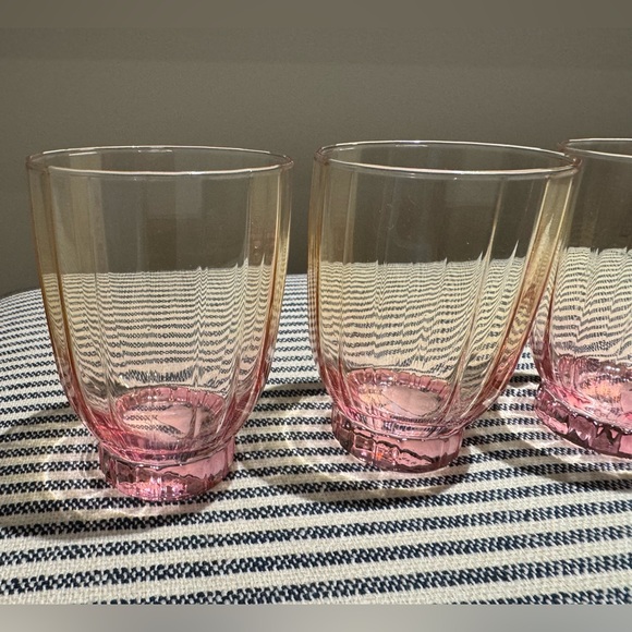 Anthropologie Olsen Pink Juice Glasses Set of 4 New Blush Pink Glassware - Picture 4 of 9